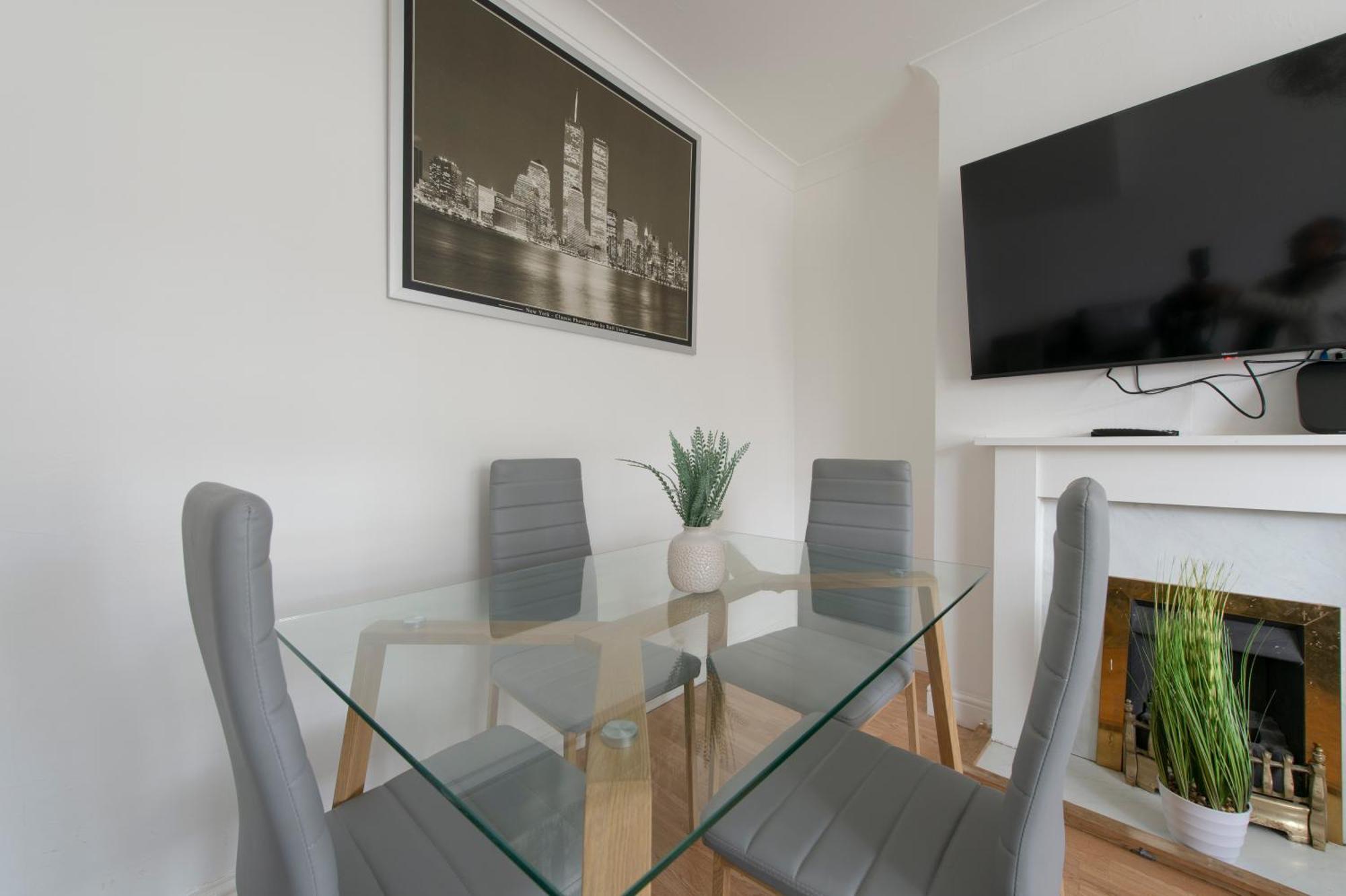 3 Bed House In Rochester 4 Beds Sleeps 7 Wainscot Luaran gambar